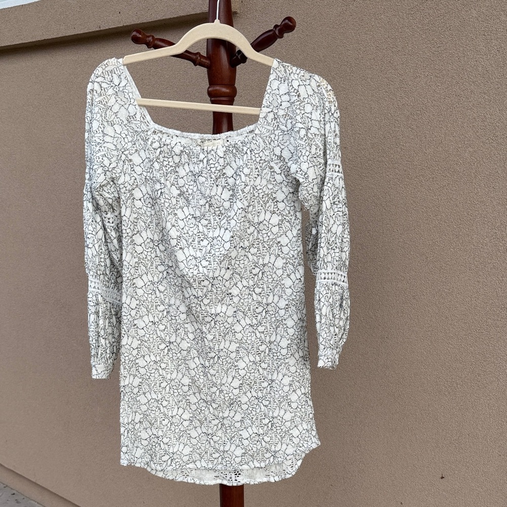 Elegant White Lace Mini Dress